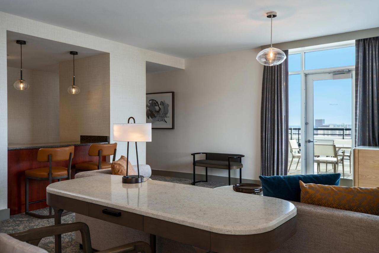 The Westin Chicago Lombard Hotell Eksteriør bilde